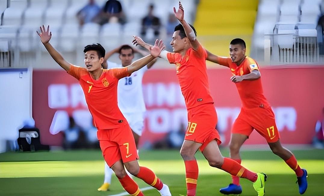 邵佳一都当成宝的本土国脚前腰，本赛季回到鲁能，却一分钟没上